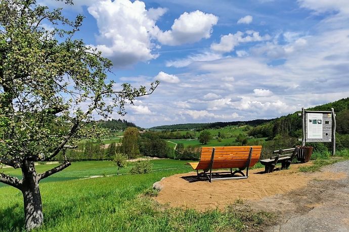 Schöne Aussichten in den Odenwald vom Pfad der Vielfalt im Fischbachtal Schöne Aussichten in den Odenwalf vom Pfad der Vielfalt im Fischbachtal