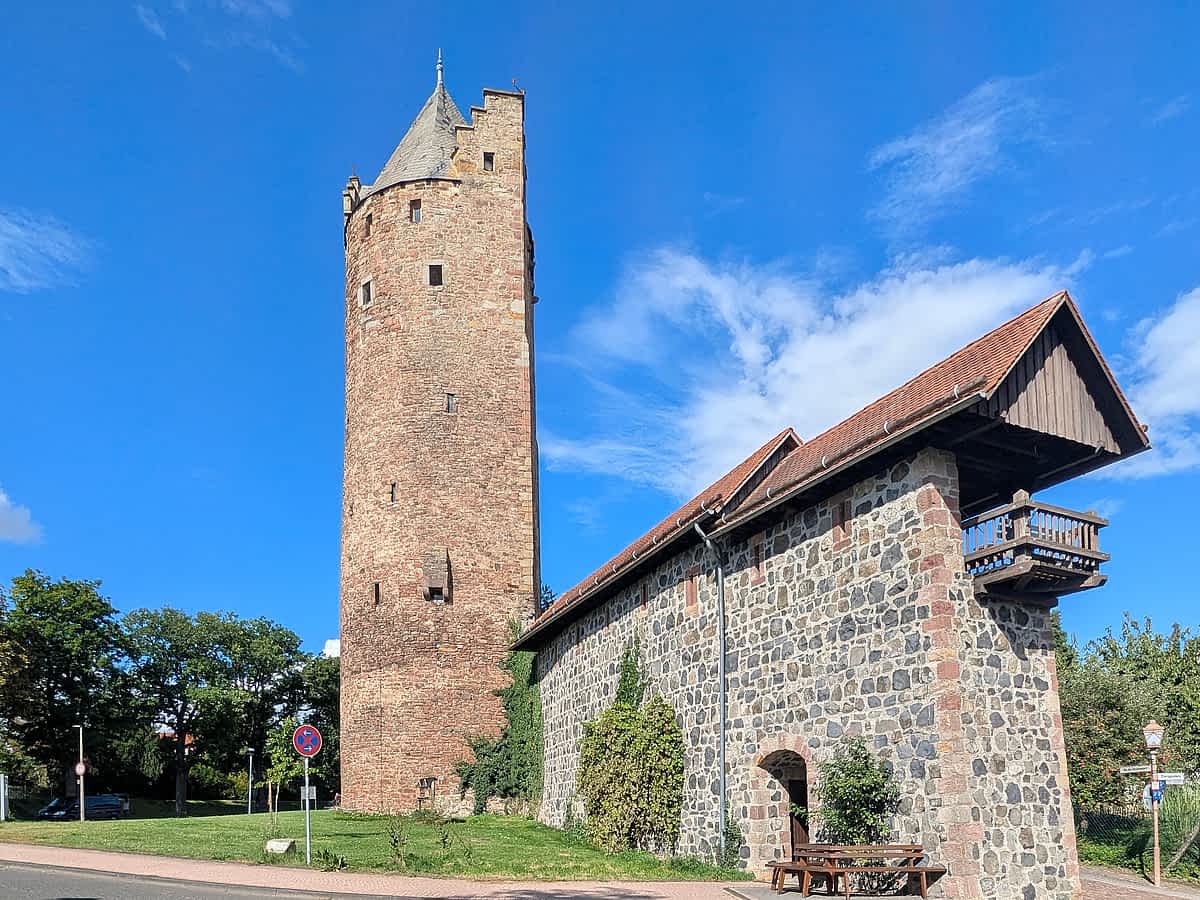 Der graue Turm: eine der höchsten, erhaltenen Wehrtürme in Deutschland