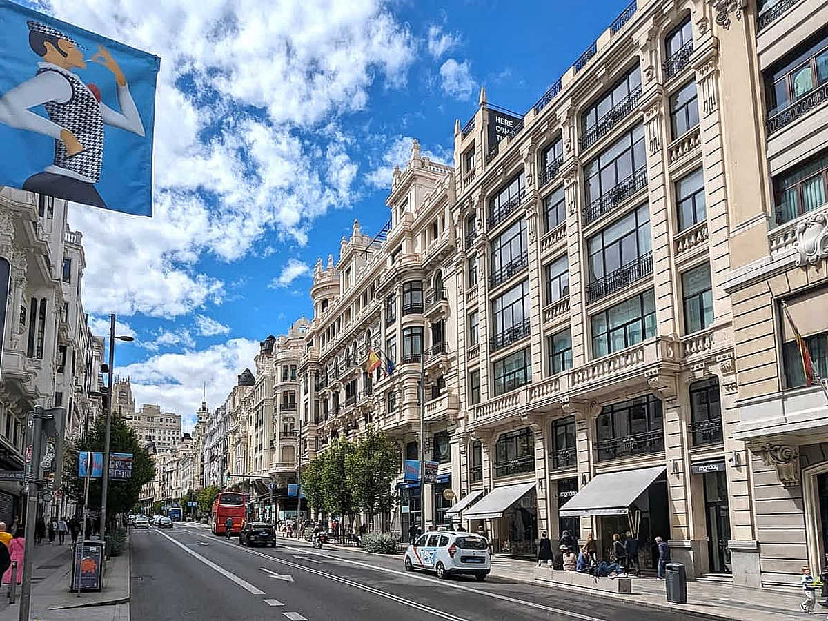 Gran Via - architektonisches Highlight und Shoppingparadies 