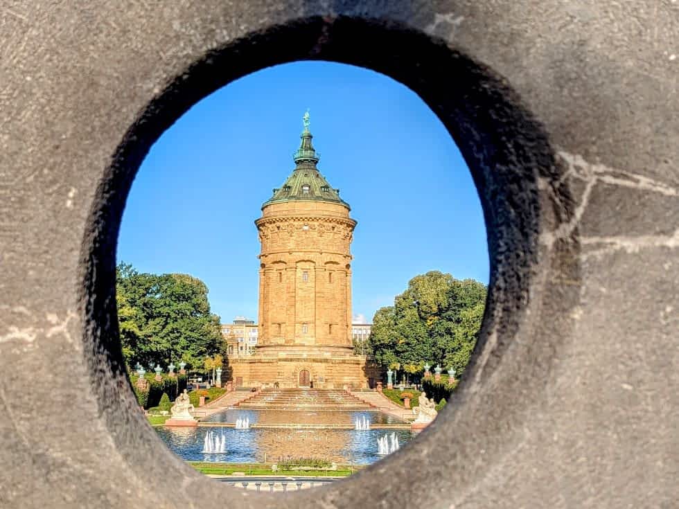 Blick auf den Wasserturm Mannheim
